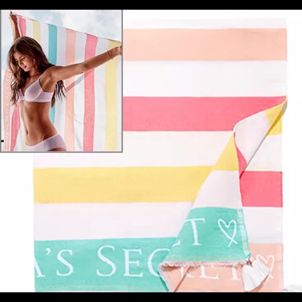 Victoria’s Secret 2018 Ltd Ed. Beach Blanket NWT!